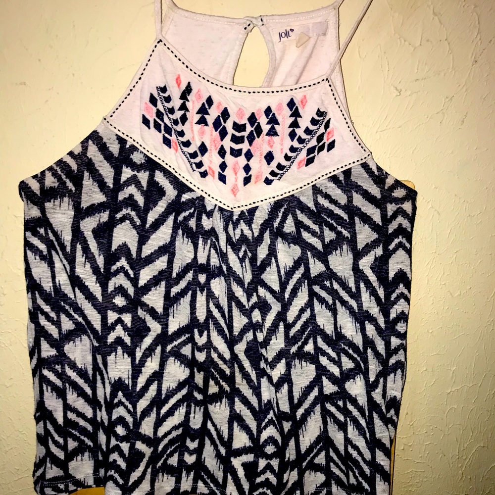 Aztec look designed Shirt Size large